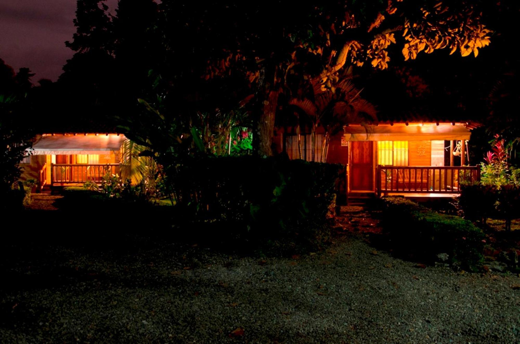 Casa Marcellino Lodge Cahuita Bagian luar foto