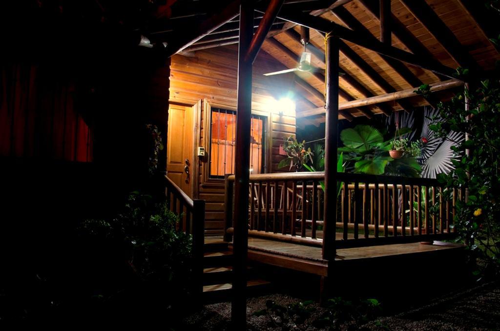 Casa Marcellino Lodge Cahuita Ruang foto