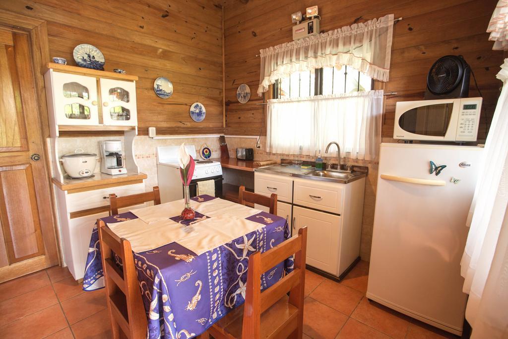 Casa Marcellino Lodge Cahuita Bagian luar foto